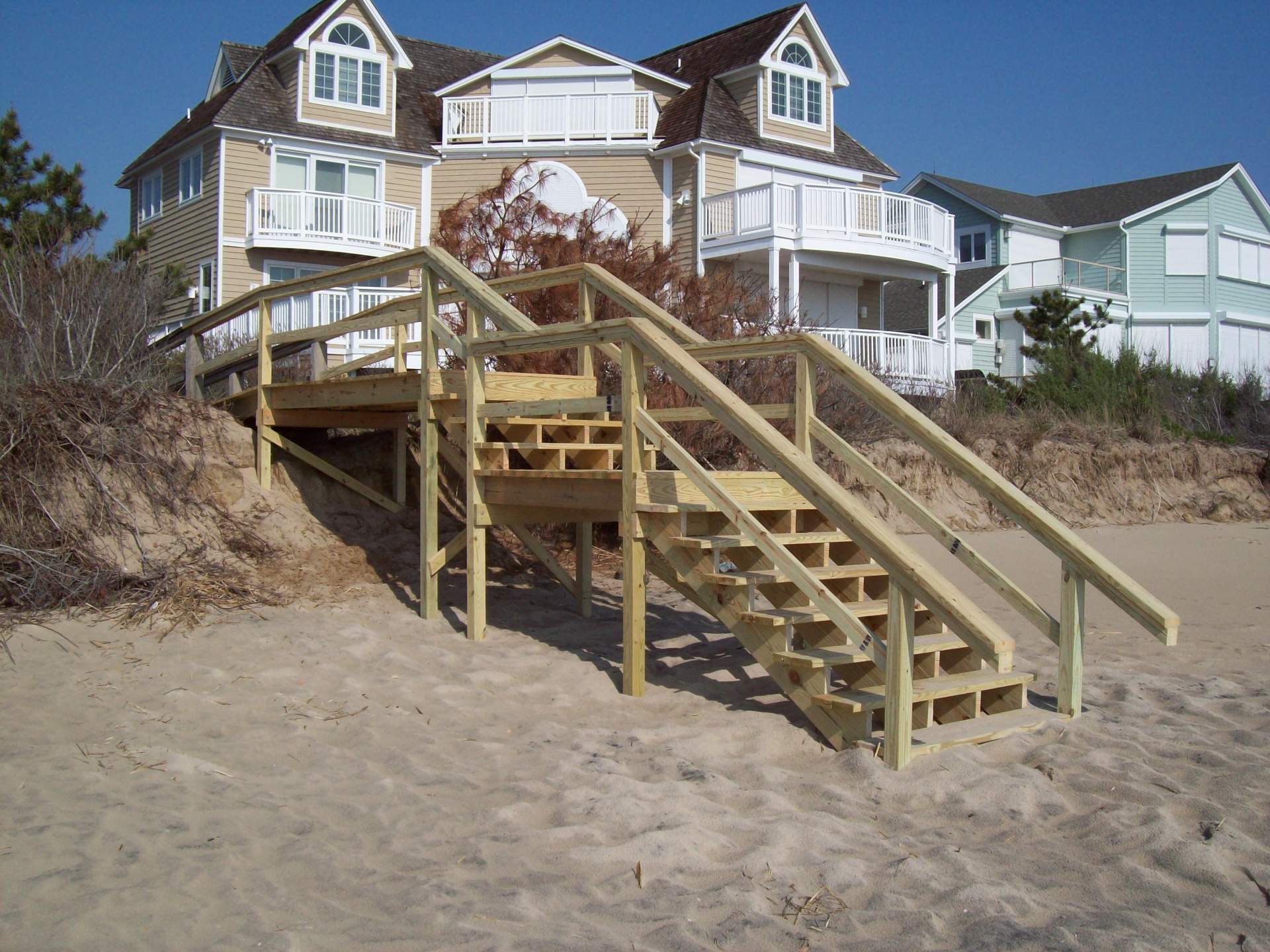 Pelican's Pouch beach access steps